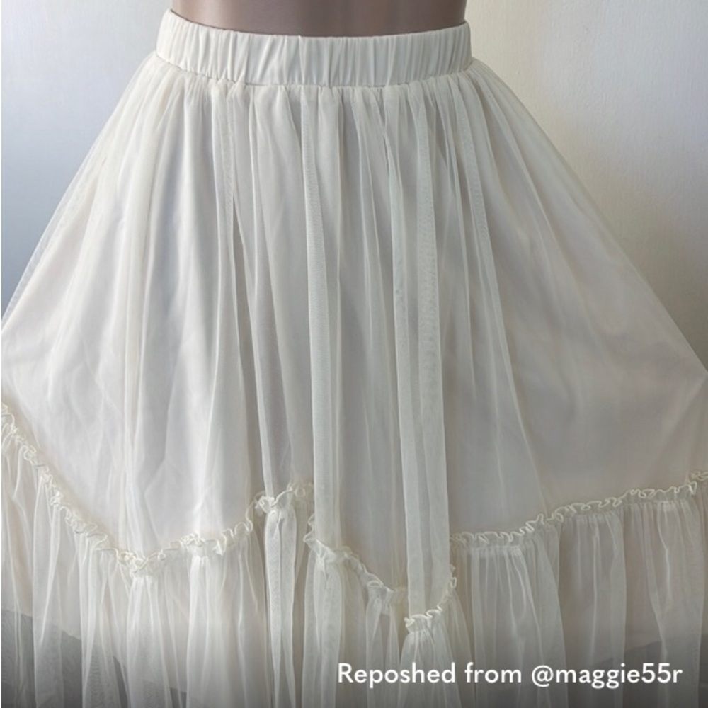 Elegant Cream Midi Skirt